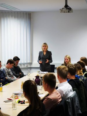 14712918_1744241575840689_7037568409412188414_o